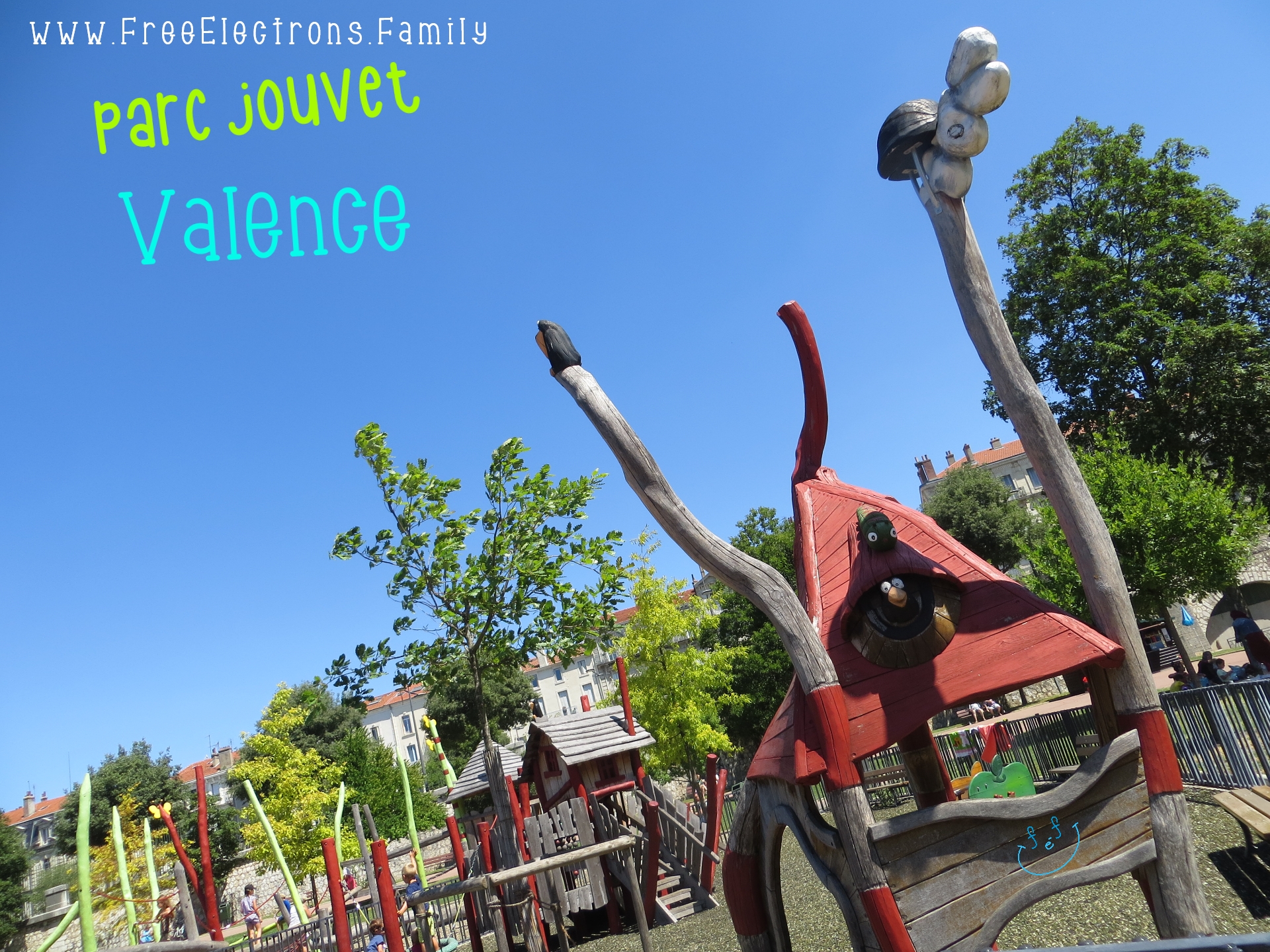 A quirky playground at Parc Jouvet.

#FreeElectrons.Family - camping road trip Europe, Valence.