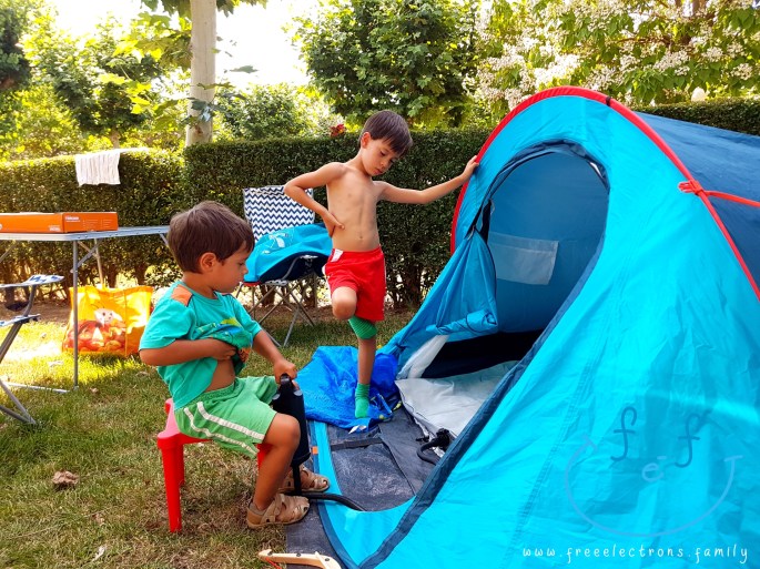#FreeElectrons.Family - camping road trip Europe 2 kids work