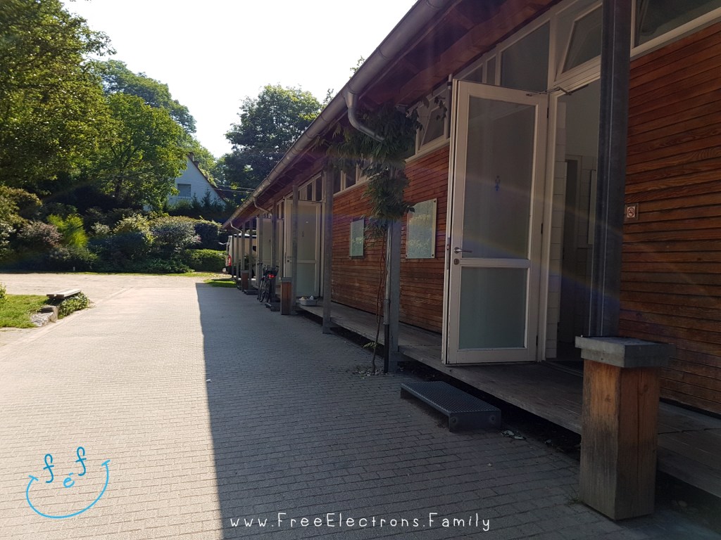 Bathroom area.

Text reads: www.FreeElectrons.Family